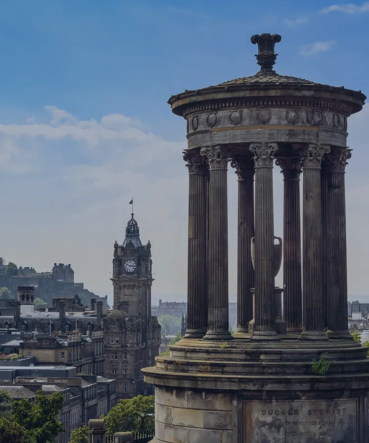 最新流行スポットから穴場のローカルエリアまで<area_name>在住のプライベートガイドと特別な旅をしよう。