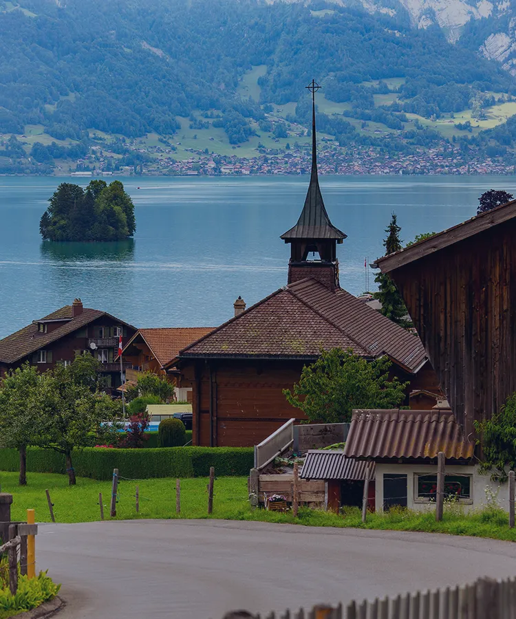 最新流行スポットから穴場のローカルエリアまで<area_name>在住のプライベートガイドと特別な旅をしよう。