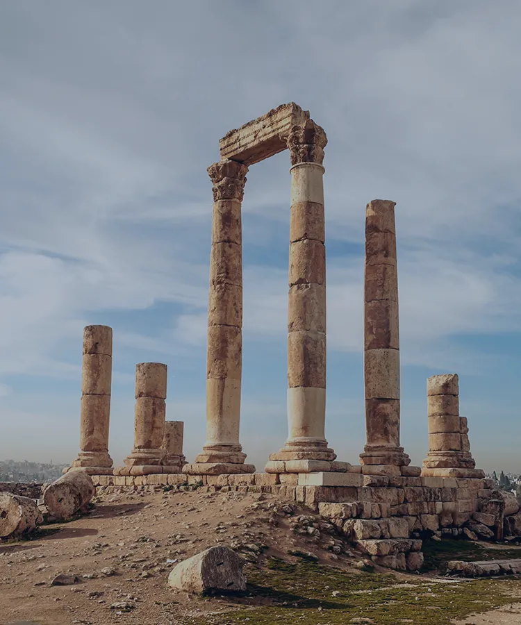 最新流行スポットから穴場のローカルエリアまで<area_name>在住のプライベートガイドと特別な旅をしよう。